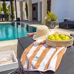 Villa Sunnyvillas-3br New Modern Villa-private Pool-hvn Paralimni