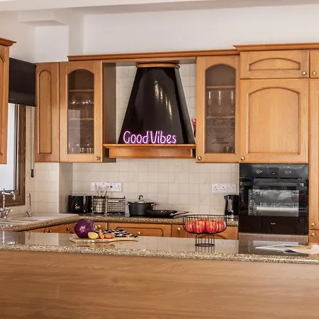 Sunnyvillas-3br New Modern Villa-private Pool-hvn *