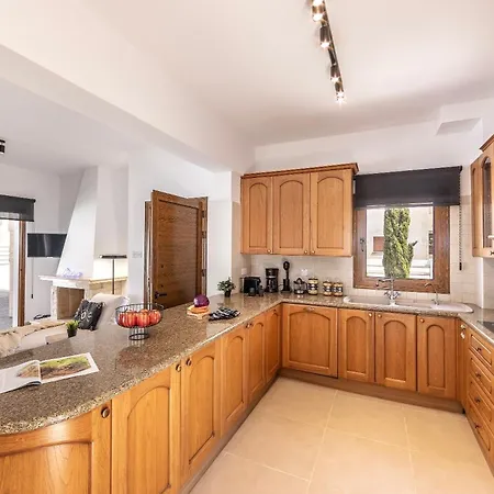 Villa Sunnyvillas-3br New Modern Villa-private Pool-hvn *