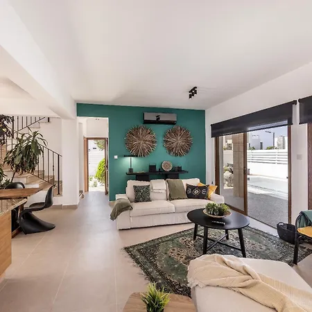 Villa Sunnyvillas-3br New Modern Villa-private Pool-hvn Paralimni