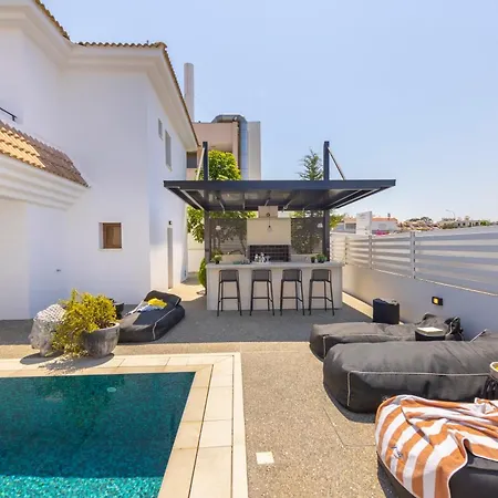 Villa Sunnyvillas-3br New Modern Villa-private Pool-hvn Paralimni