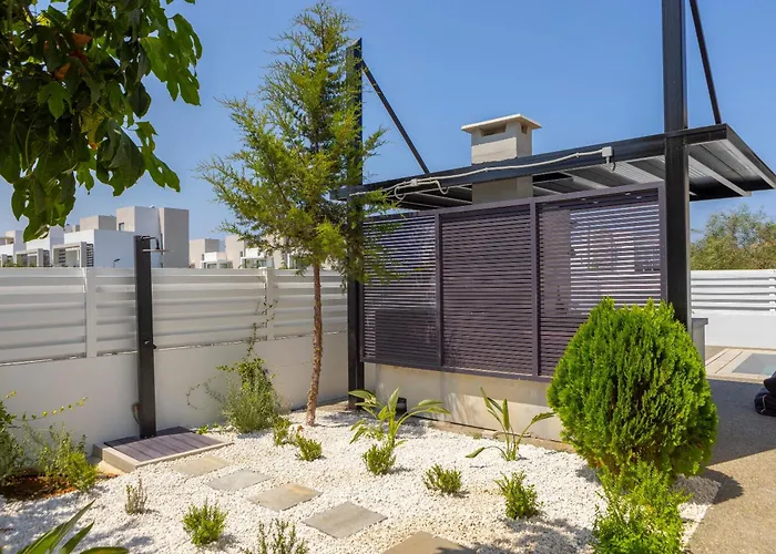 Sunnyvillas-3br New Modern Villa-private Pool-hvn Paralimni