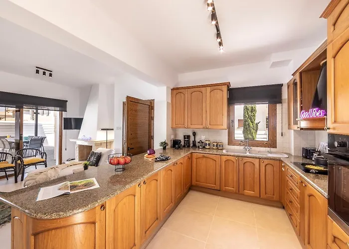 Villa Sunnyvillas-3br New Modern Villa-private Pool-hvn *