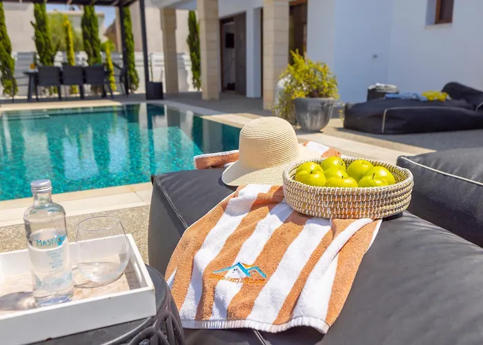 Vila Sunnyvillas-3br New Modern Villa-private Pool-hvn Paralimni