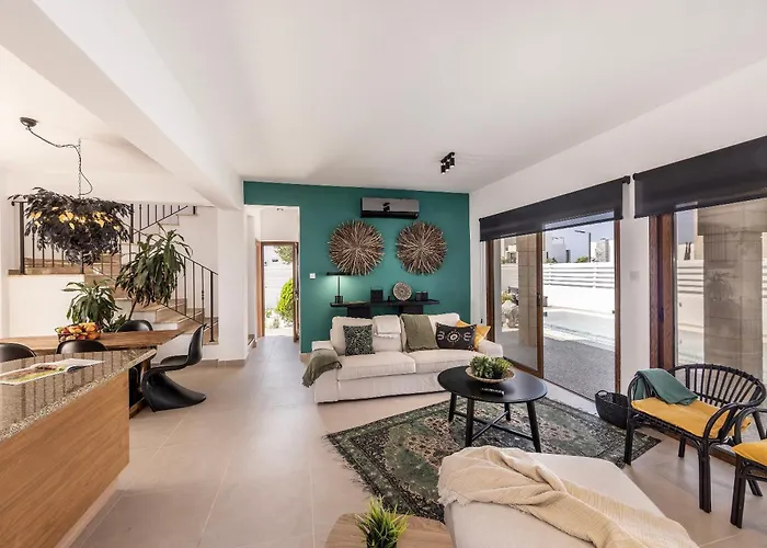 Villa Sunnyvillas-3br New Modern Villa-private Pool-hvn Paralimni