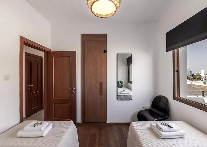 Sunnyvillas-3br New Modern Villa-private Pool-hvn Paralimni